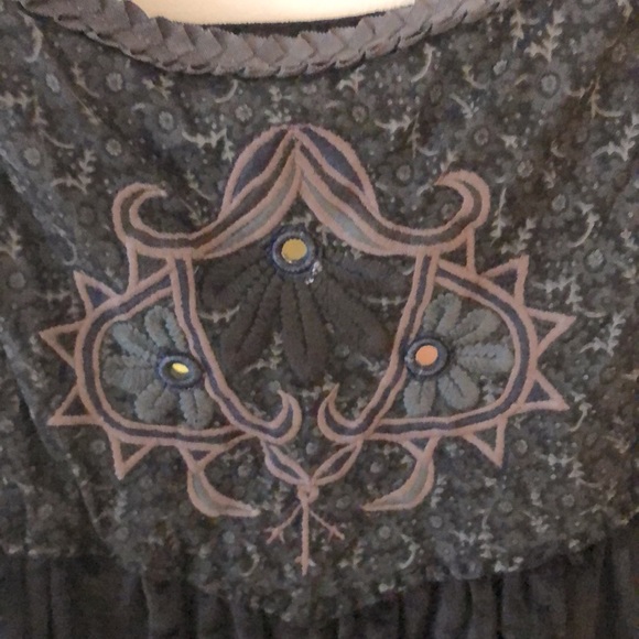 Free People flowy velvet top size M NEVER WORN in black - Picture 3 of 4